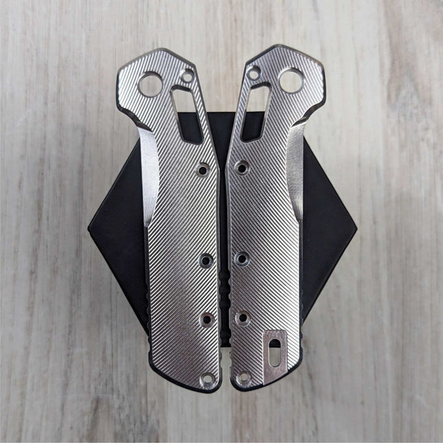 STOCKY GOAT - V2 - MM1 - Titanium Scales / Lightweight (Compatible with Microtech Standard Issue (MSI)) - Original GOAT