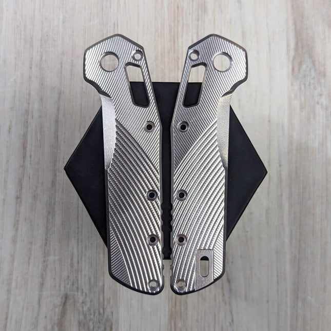 STOCKY GOAT - V2 - Wings - Titanium Scales / Lightweight (Compatible with Microtech Standard Issue (MSI)) - Original GOAT