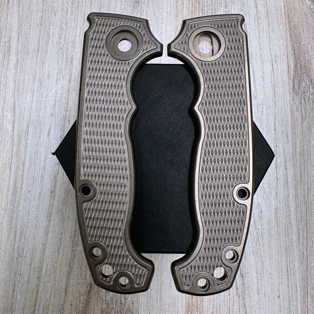 Gunstock / STONED - Linerless - Textured Titanium Scales (Compatible with Demko AD20 & AD20S)
