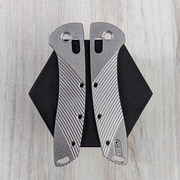 SKNY GOAT - XL - Brass Scales (Compatible with Hogue Deka V2)