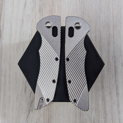 STOCKY GOAT - Wings - Aluminum Scales / Stoned (Compatible with Hogue Deka v2)