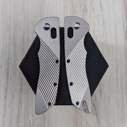 STOCKY GOAT - Wings - Aluminum Scales / Stoned (Compatible with Hogue Deka v2)