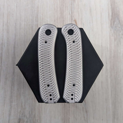 STOCKY GOAT - Titanium Scales (Compatible with Knafs Co. Lander 1)