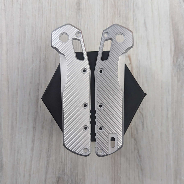 STOCKY GOAT - V2 - MM2 - Titanium Scales / Lightweight (Compatible with Microtech Standard Issue (MSI)) - Original GOAT