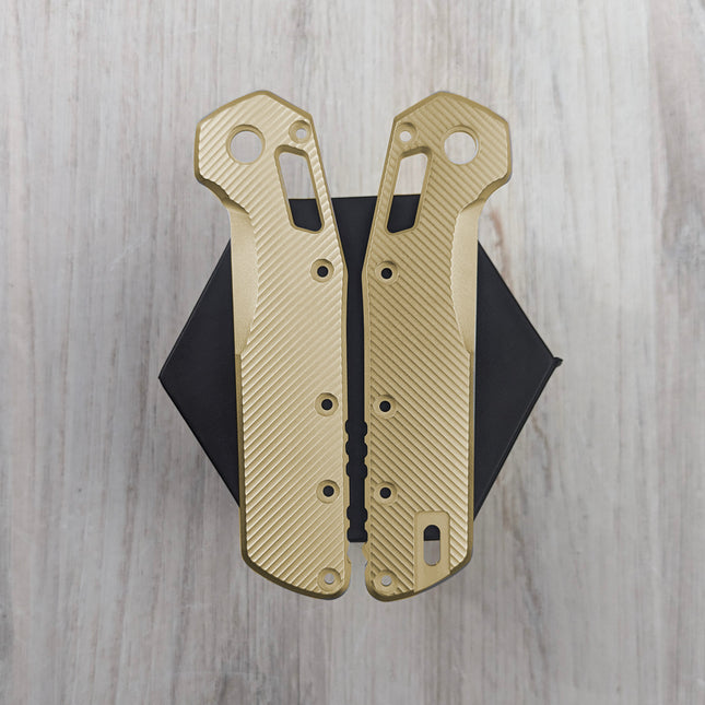 STOCKY GOAT - V2 - MM2 - Brass Scales (Compatible with Microtech Standard Issue (MSI))