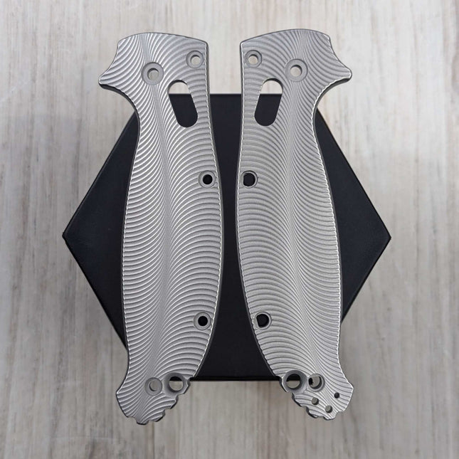 GOAT SHELL - Aluminum Clamshell - Stoned (Shadow) (Compatible with Spyderco Manix 2 LW) - Original GOAT