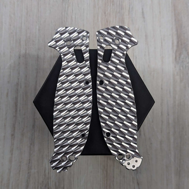 GOAT SHELL - Skiff-Bearing Aluminum Clamshell Scales (Compatible with Spyderco Manix 2 LW)