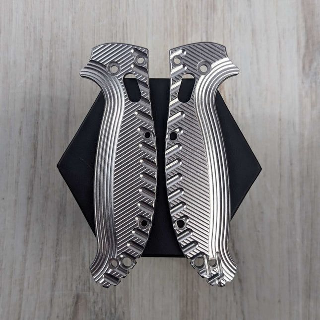 GOAT SHELL - Aluminum Clamshell - Stoned/Ceramic Coated  (Compatible with Spyderco Manix 2 LW)