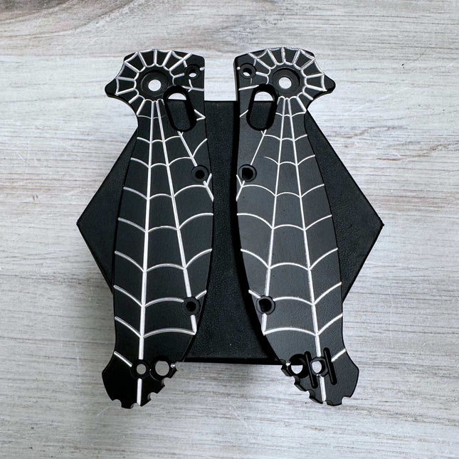 Spiderweb - Spyderco Manix 2 LW - Skiff Bearing Limited Edition Scales - Original GOAT