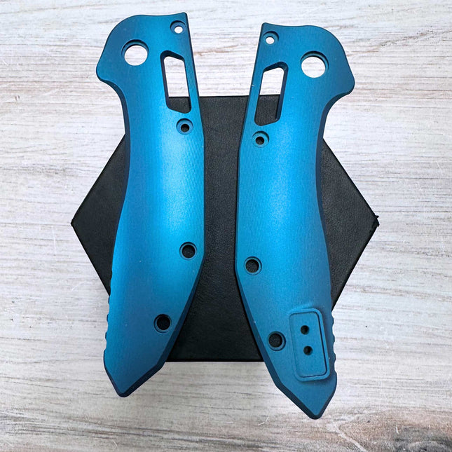 STOCKY GOAT - Smooth - Titanium Scales / Lightweight (Compatible with Microtech Standard Issue (MSI)) - Original GOAT