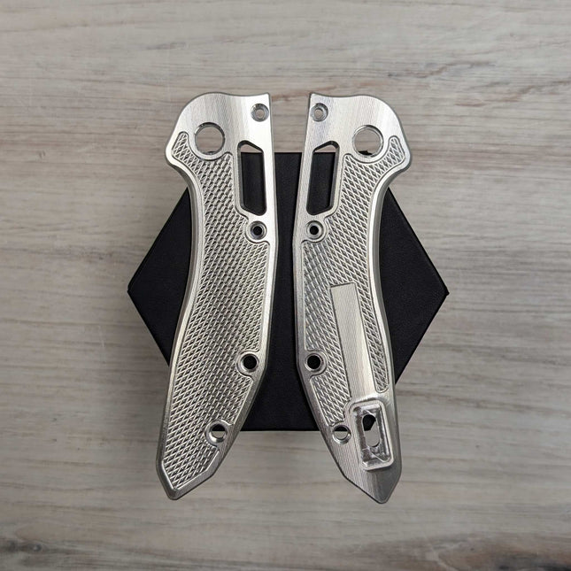 STOCKY GOAT - Gunstock - Titanium Scales (Compatible with Microtech Stitch)