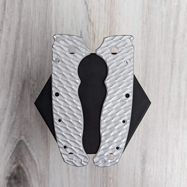 STOCKY GOAT - SMALL PIVOT - Aluminum Scales / In the Buff (Compatible with Demko AD20.5) - Original GOAT