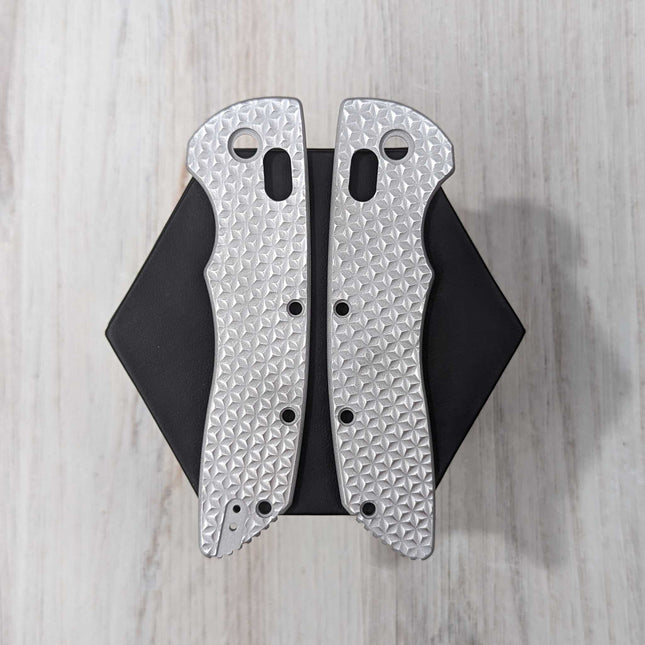 STOCKY GOAT - Sharktooth - Aluminum Scales / In the Buff (Compatible with Hogue Deka v2) - Original GOAT
