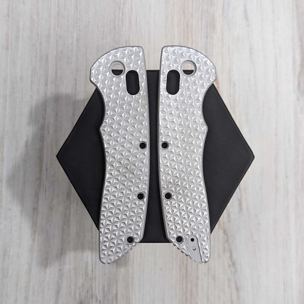 STOCKY GOAT - Sharktooth - Aluminum Scales / In the Buff (Compatible with Hogue Deka v2)